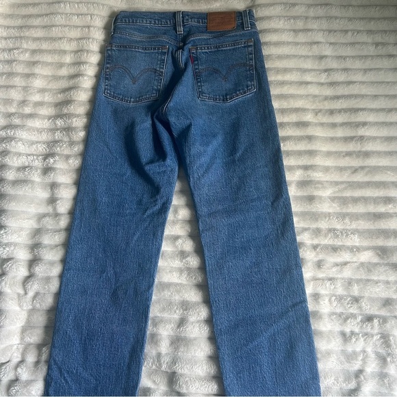 Levi Womens US25 Wedgie Straight Button Fly Blue Jeans - Picture 11 of 12